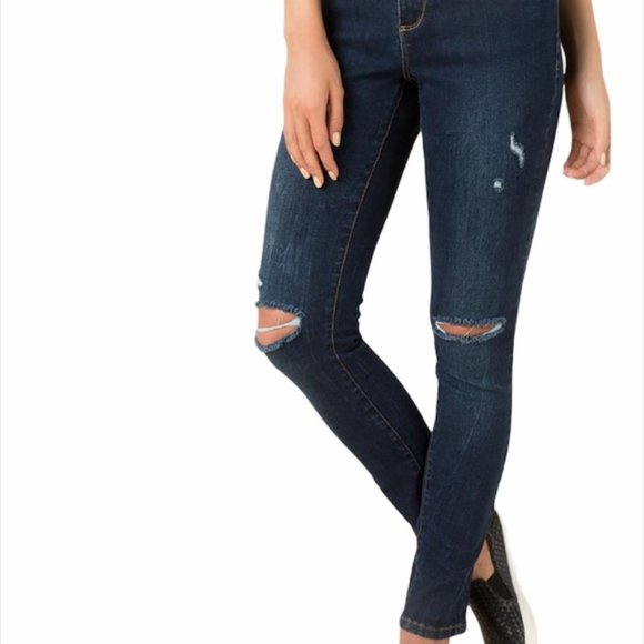 Harper Denim - ⭐️Francesca Harper Ailsa Distressed Skinny Jeans 27
